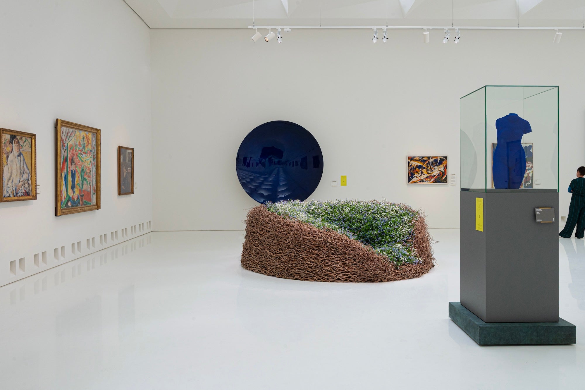 A Living Dialogue in Blue
