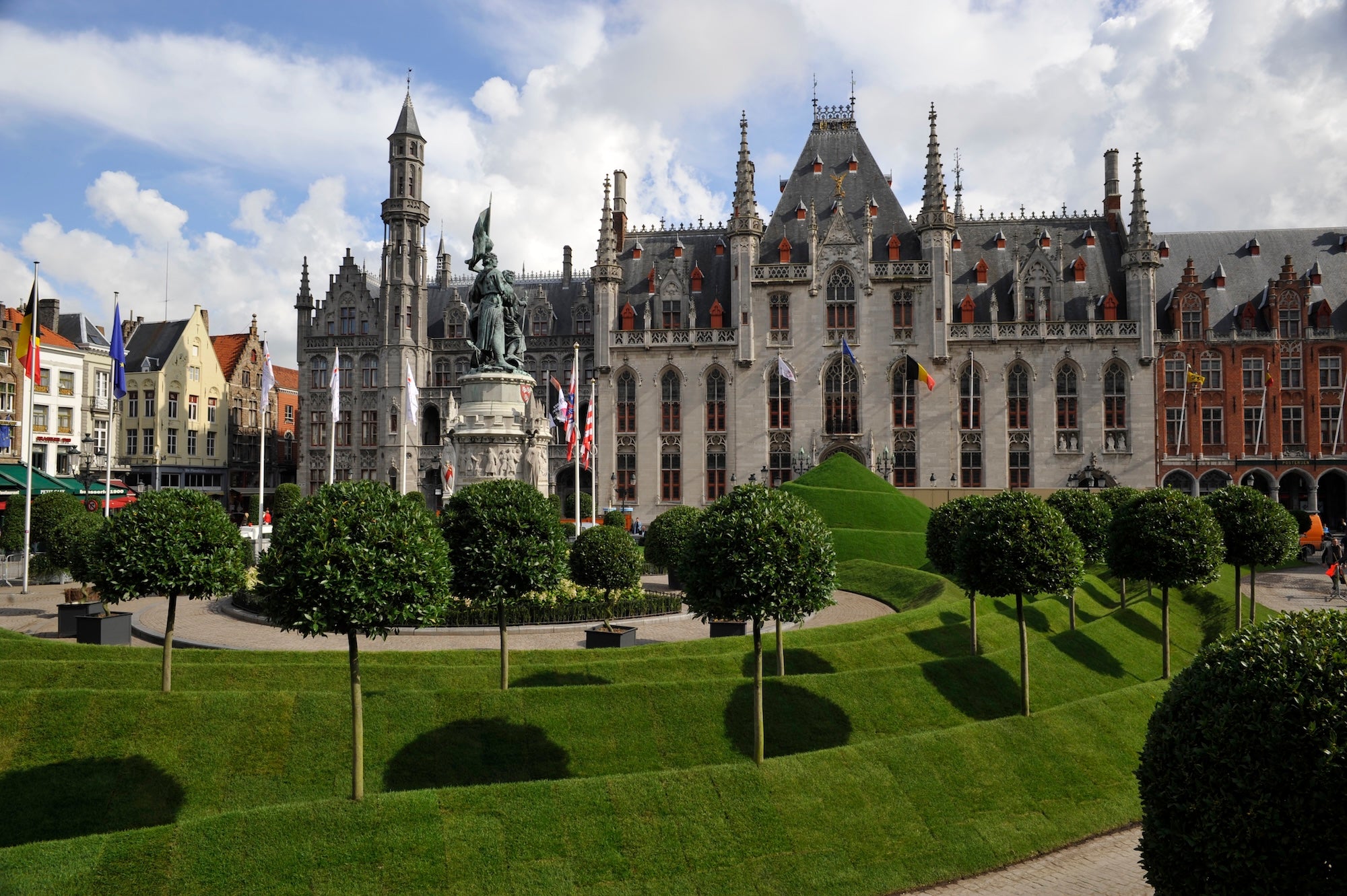 Monumental Square