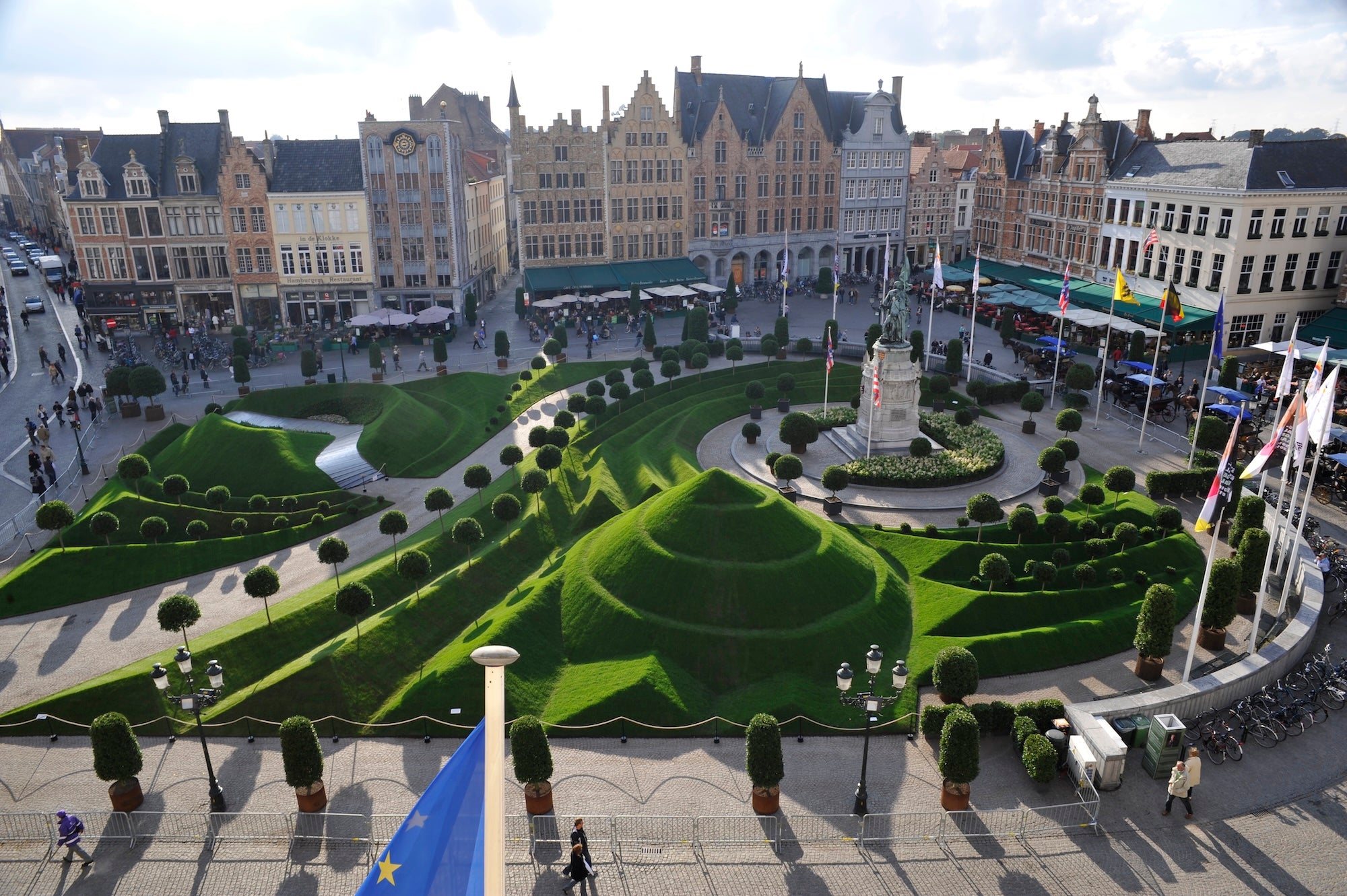 Monumental Square