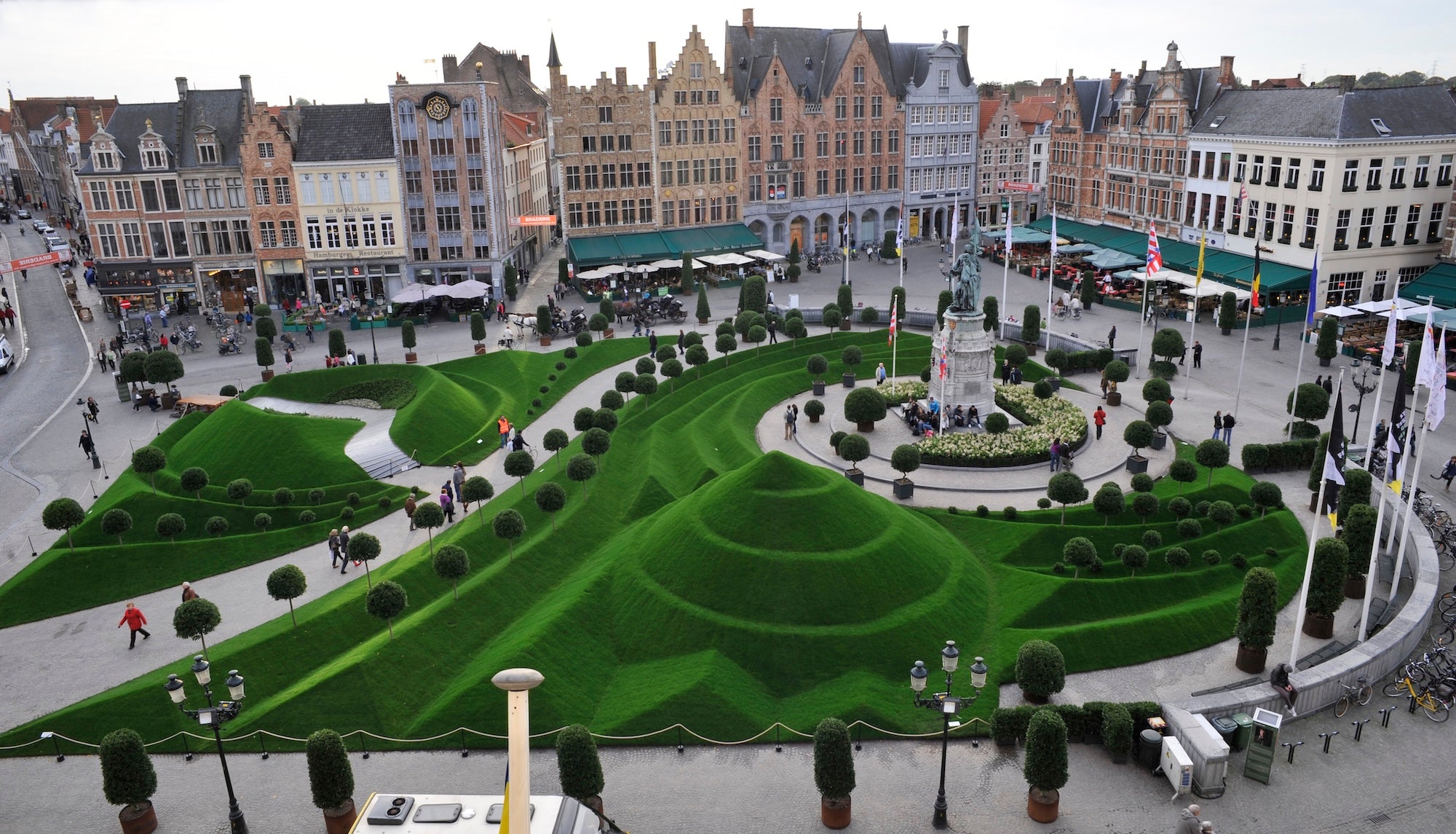 Monumental Square