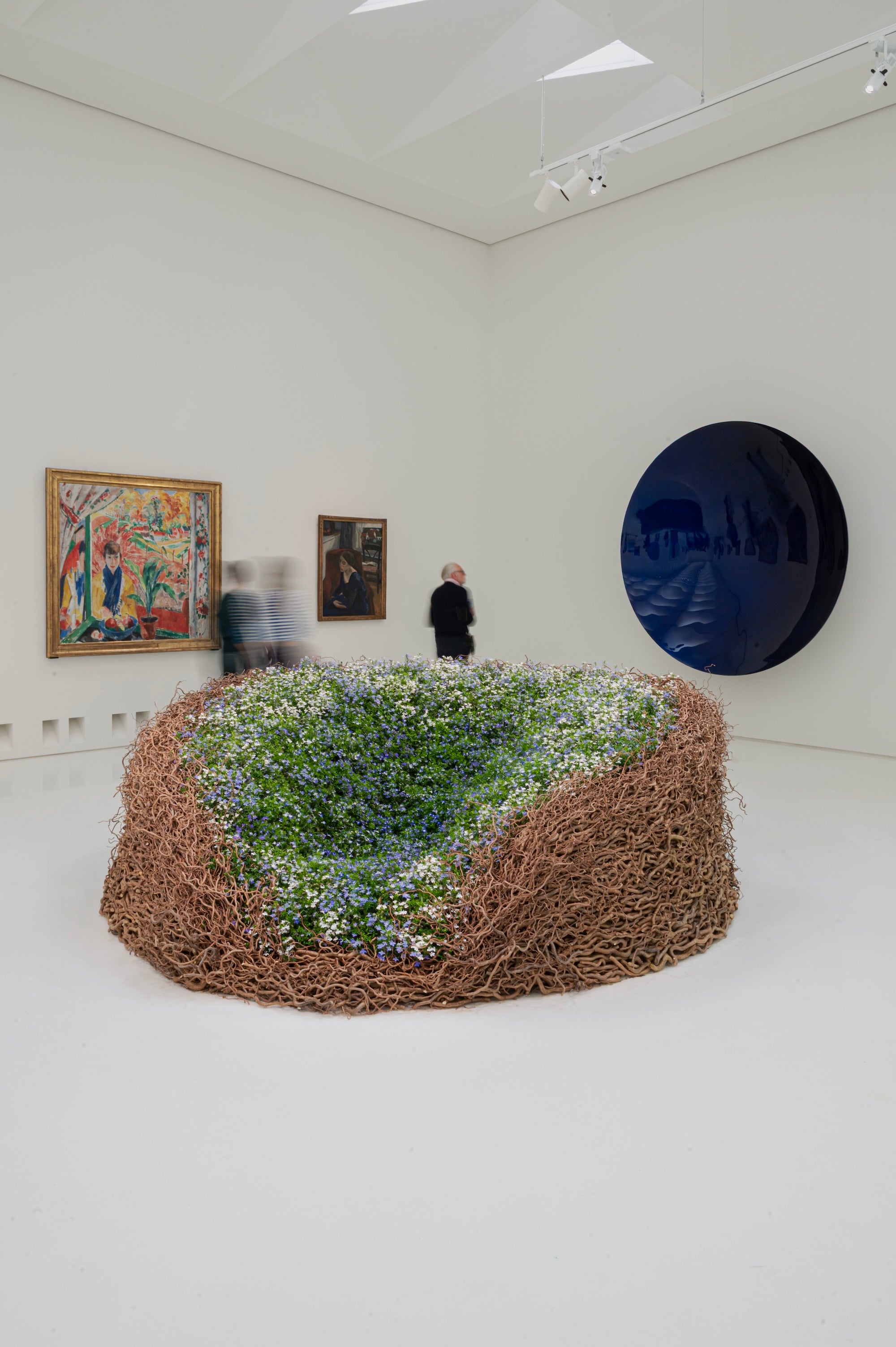 A Living Dialogue in Blue