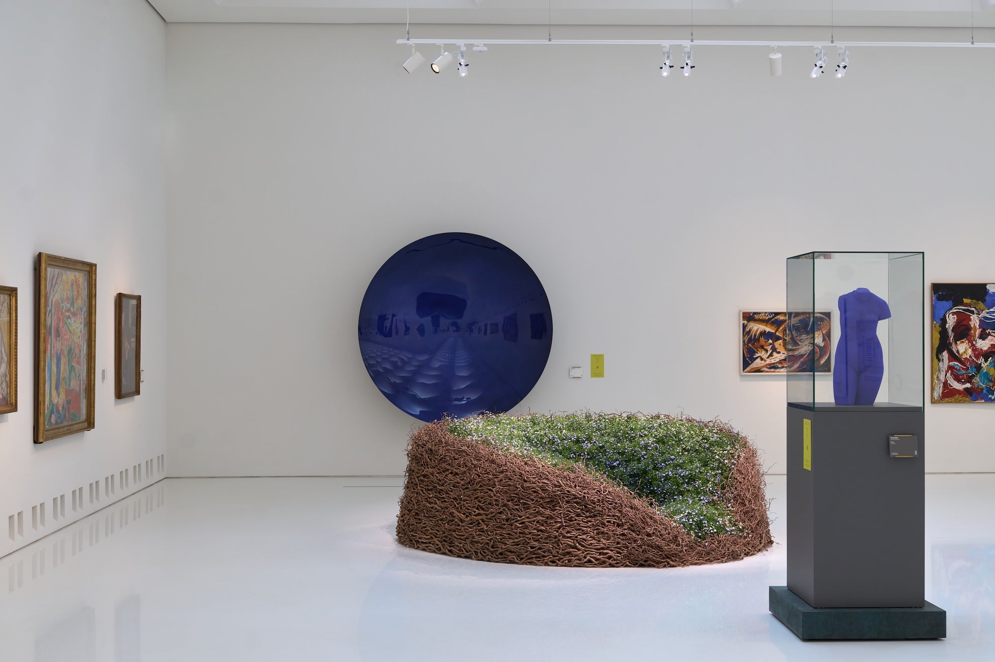 A Living Dialogue in Blue