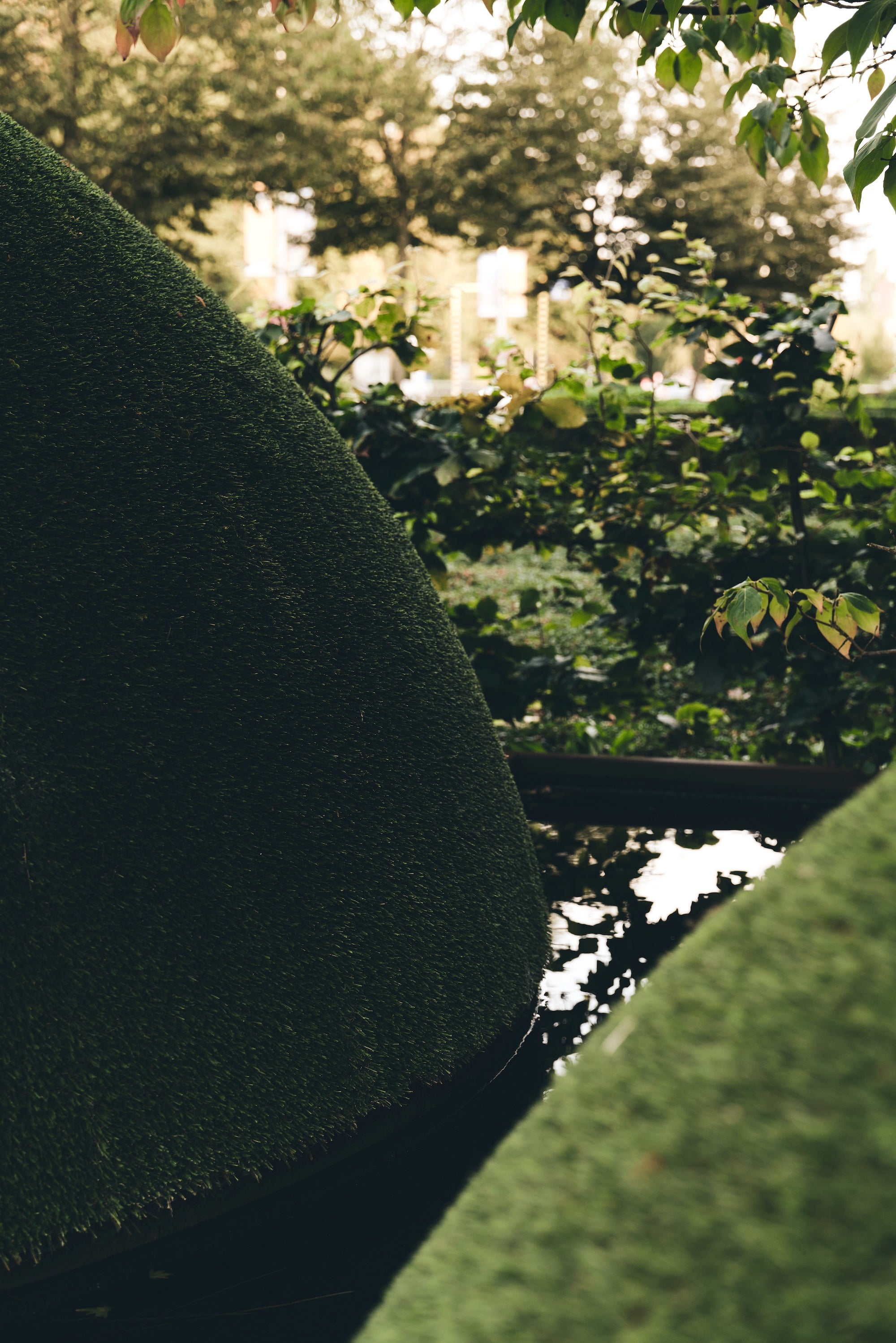 The Sculpted Threshold